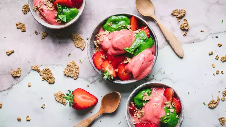 FITNESS BANANA STRAWBERRY SORBET FITNESS BANANA STRAWBERRY SORBET