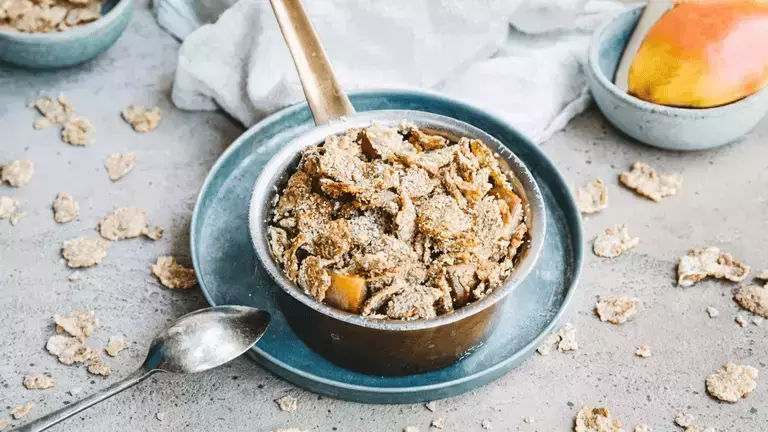 Crumble de pera y cereales integrales