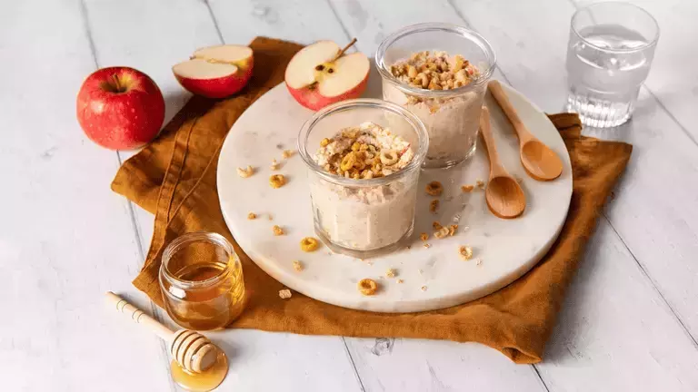 OVERNIGHT OAT POMME CANNELLE ET CEREALES CHEERIOS® MIEL OVERNIGHT OAT POMME CANNELLE ET CEREALES CHEERIOS® MIEL