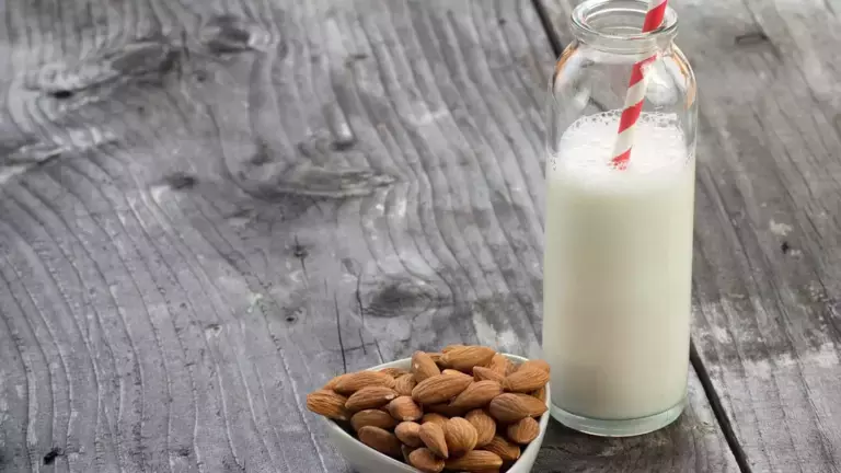 article_milk_and_cereal_).png