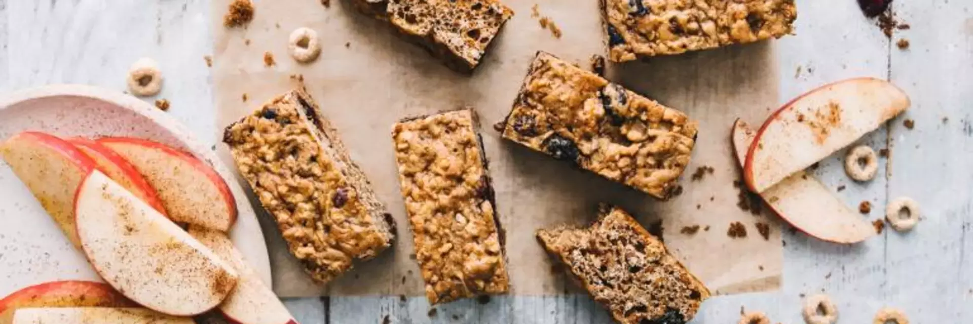 FRUITYLICIOUS APPLE AND BERRY BARS