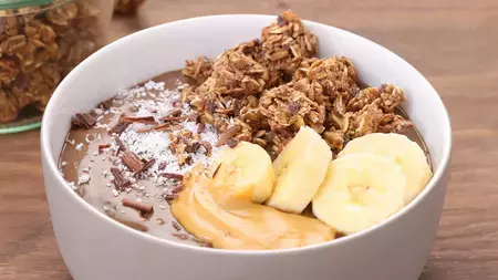 Fitness Chocolate Granola Smoothie Bowl