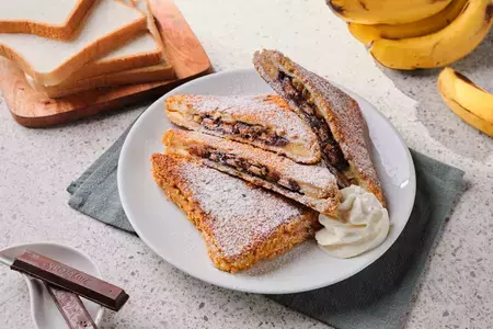 Corns Flakes Crusted Chocolate and Banana French Toast
