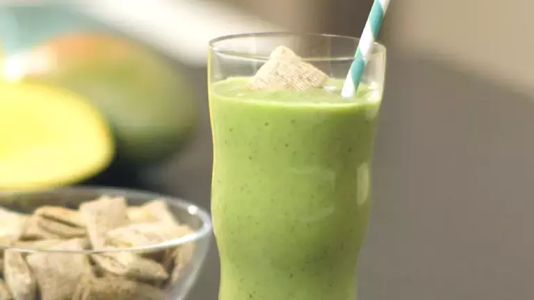 Smoothie verde para o café da manhã