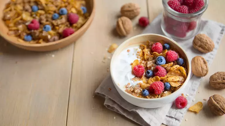 gluten-free_berry_oatmeal_muesli