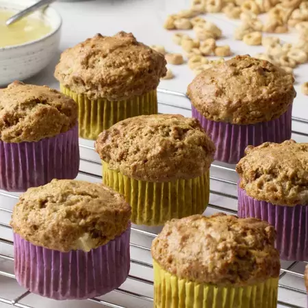 Cheerios apple sauce muffins
