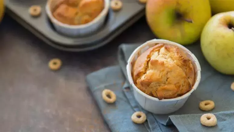 Cheerios apple sauce muffins