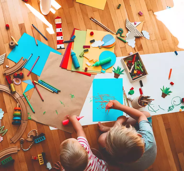 draw and make crafts