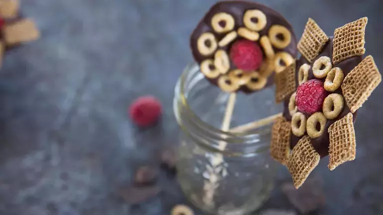 Cheerios Cute and Crunchy Cereal Flower Pops Cheerios Cute and Crunchy Cereal Flower Pops